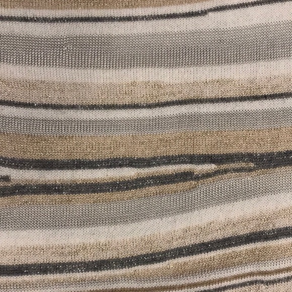 White House Black Market Short Sleeved Sweater - Picture 4 of 9